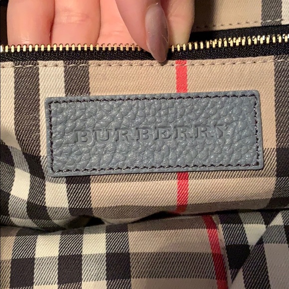 ❌SOLD❌New Burberry Storm Grey Leather Medium Tote - Picture 4 of 6
